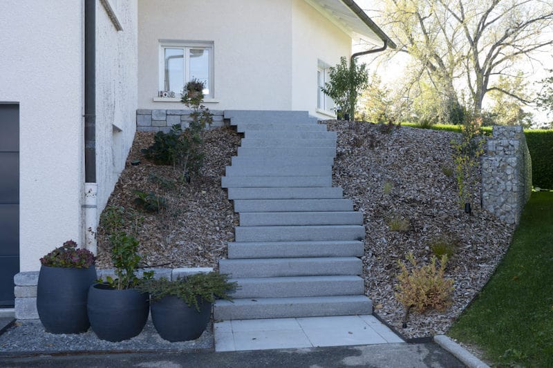 escalier-bloc-marche-granite-annecy